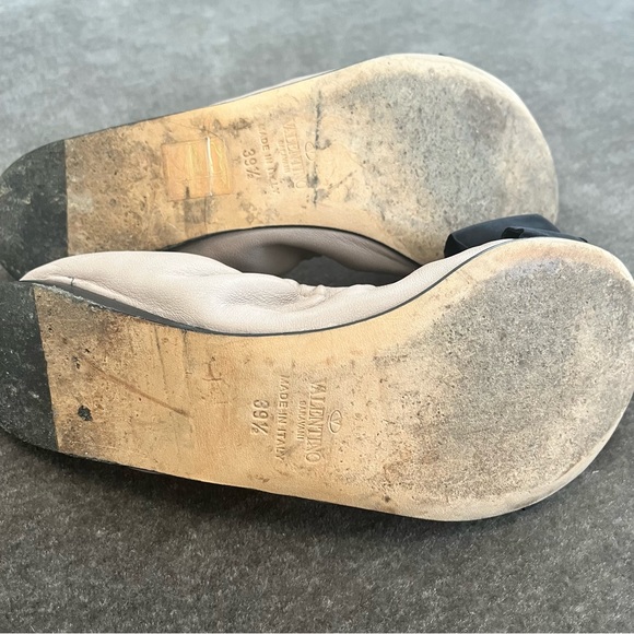Valentino Garavani Ballerina Flats - Picture 9 of 11